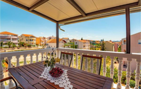  Two-Bedroom Apartment Vodice with Sea View 06  Водице